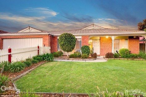 5 Millbank Pl, Cranbourne, VIC 3977