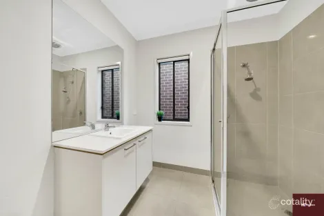 Property photo of 5 Vestige Circuit Tarneit VIC 3029