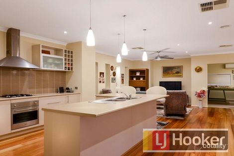 Property photo of 5 Cavalier Drive Berwick VIC 3806