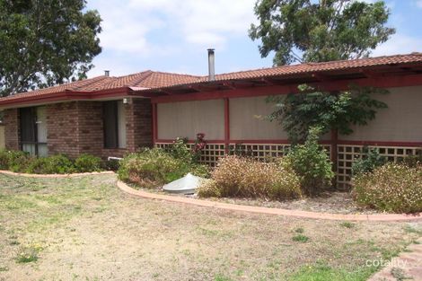 25 Columbia Way, Beechboro, WA 6063