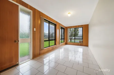 25 Halsworth St, Cranley, QLD 4350