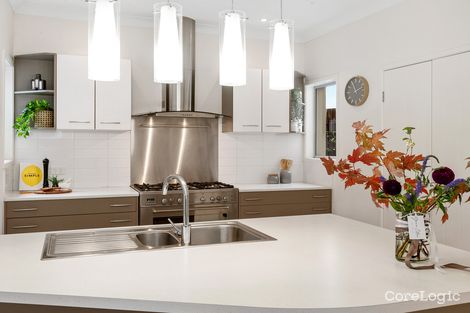 Property photo of 11 Reach Place Bulimba QLD 4171