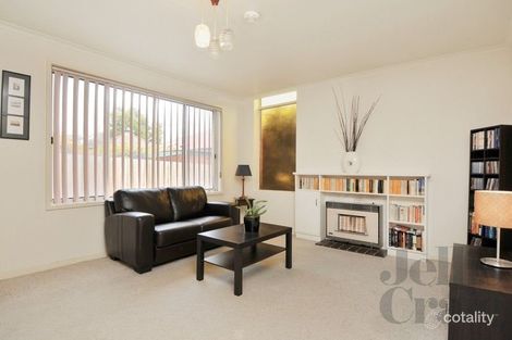 Property photo of 3/2A Wattle Valley Road Canterbury VIC 3126