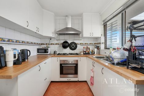 Property photo of 34 Dealy Close Cannington WA 6107