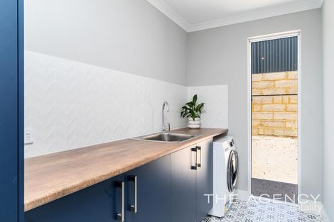 Property photo of 11 Vitrinella Avenue Jindalee WA 6036