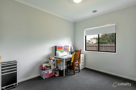 Property photo of 17 Indura Drive Werribee VIC 3030