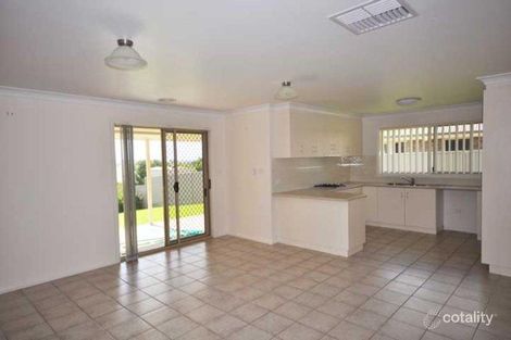 Property photo of 28 Kaloona Drive Bourkelands NSW 2650