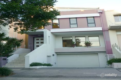 35 Watts Dr, Varsity Lakes, QLD 4227