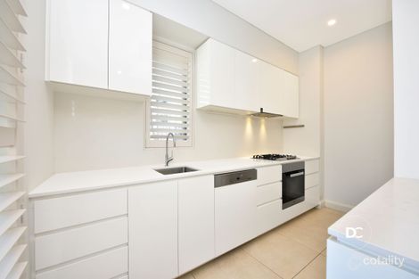 Property photo of 102/58 Peninsula Drive Breakfast Point NSW 2137