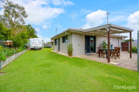 Property photo of 28 Collins Crescent Benowa QLD 4217