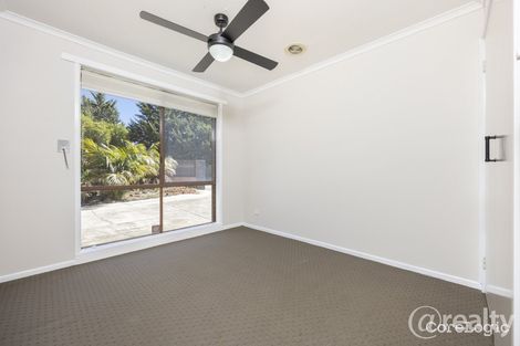 Property photo of 30 Lesley Drive Hampton Park VIC 3976