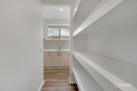Property photo of 434 Brookfield Boulevard Craigieburn VIC 3064