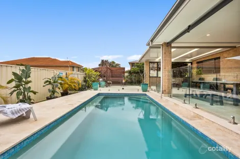 13 DUNK AVE, SHELL COVE, NSW 2529