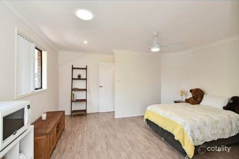 Property photo of 42 Oakland Parade Banora Point NSW 2486