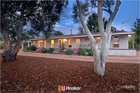 42 Fisken Cres, Kambah, ACT 2902