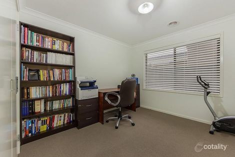 Property photo of 20 Hatfield Place Deer Park VIC 3023