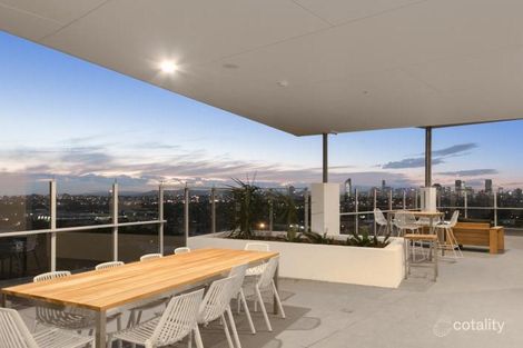 Property photo of 1081/123 Cavendish Road Coorparoo QLD 4151