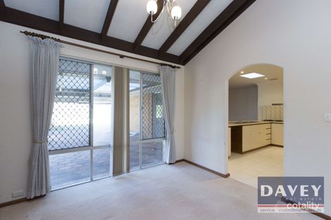 31 Greenpark Rd, Alexander Heights, WA 6064