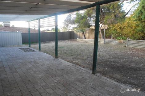 Property photo of 17 Andrew Court Aberfoyle Park SA 5159