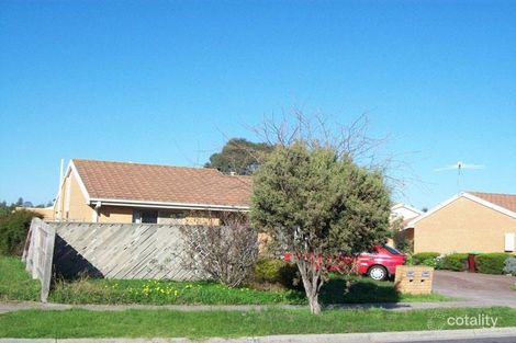 1/37 John Hunter Dr, Endeavour Hills, VIC 3802