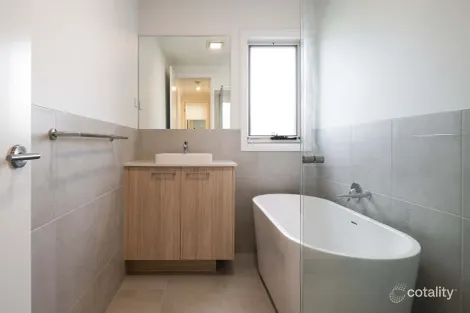 Property photo of 5 Bushel Approach Gilead NSW 2560