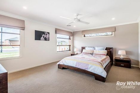 Property photo of 14 Blackledge Drive Cranbourne East VIC 3977