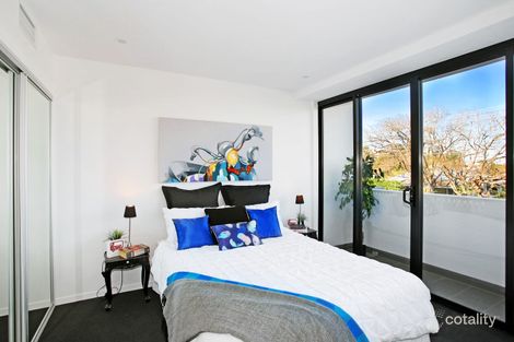 Property photo of 4/35 Clarence Road Indooroopilly QLD 4068