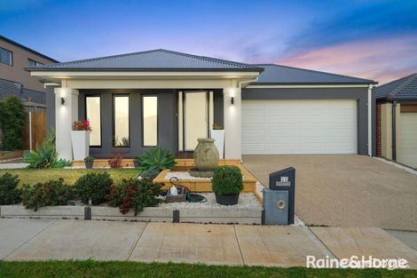 Property photo of 11 Grassdart Street Tarneit VIC 3029