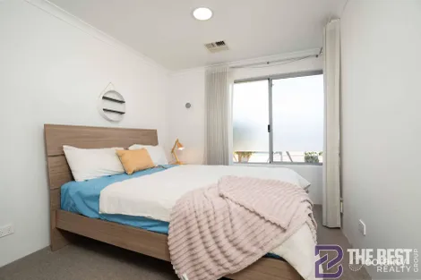 Property photo of 5 Whiteoak Way Piara Waters WA 6112