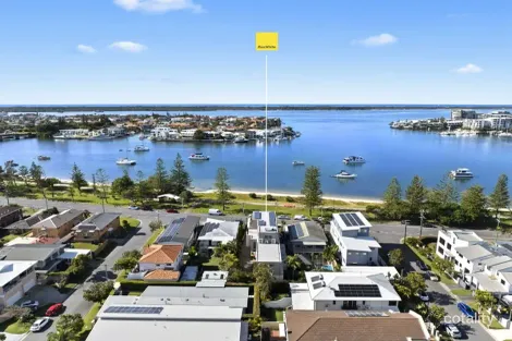 Property photo of 1/96 The Esplanade Paradise Point QLD 4216