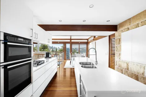Property photo of 4 Hillcrest Avenue Mona Vale NSW 2103