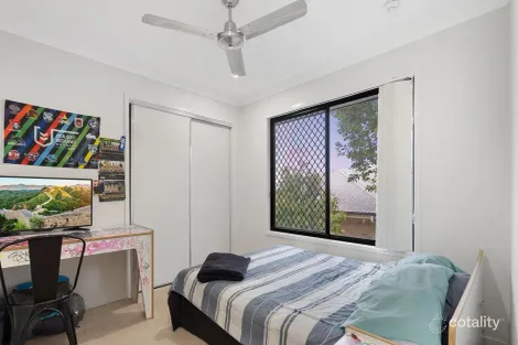 Property photo of 33 Nightshade Crescent Pimpama QLD 4209