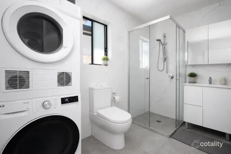 Property photo of 4 Lamont Place Cartwright NSW 2168