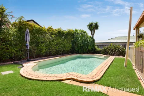 Property photo of 6 Avalon Street Sandstone Point QLD 4511