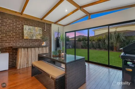 Property photo of 21 Muster Drive Aintree VIC 3336