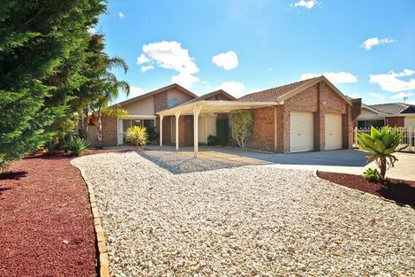 20 Bellbird Ave, Taylors Lakes, VIC 3038