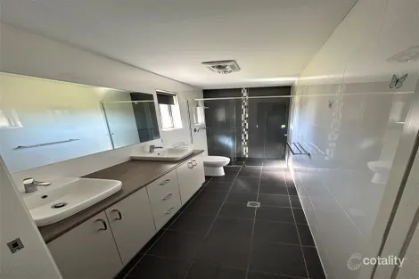 Property photo of 21 Jeffery Circuit Tumut NSW 2720