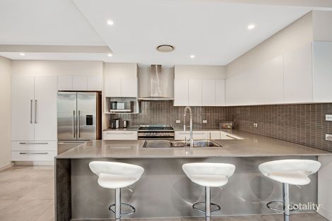 Property photo of 40 April Circuit Bolwarra Heights NSW 2320