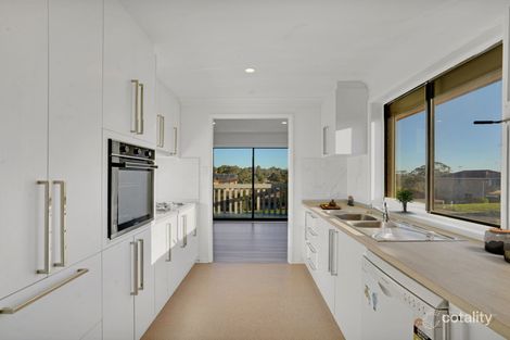 Property photo of 15 Thompson Place Minto NSW 2566