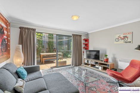 Property photo of 8 Phillipa Weeks Street Watson ACT 2602