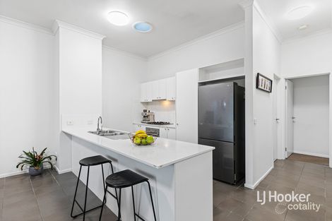 Property photo of 2/23 Tom Roberts Parade Point Cook VIC 3030