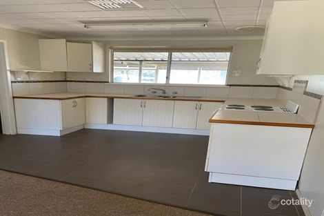 Property photo of 7 Lee Crescent York WA 6302