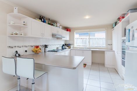 Property photo of 10 Springhill Drive Cranbourne VIC 3977