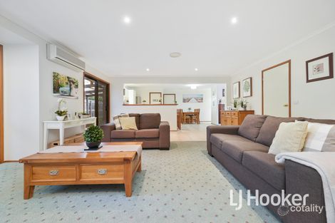 Property photo of 11 Funston Court Pakenham VIC 3810