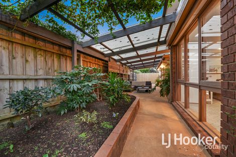 Property photo of 11 Funston Court Pakenham VIC 3810