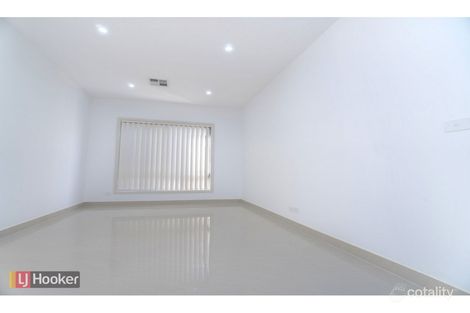 Property photo of 31 Quarter Street Roxburgh Park VIC 3064