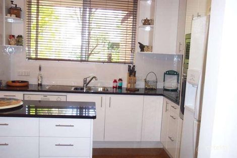 Property photo of 2/61 Rialto Street Coorparoo QLD 4151