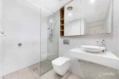 Property photo of 824/7-11 Verona Drive Wentworth Point NSW 2127