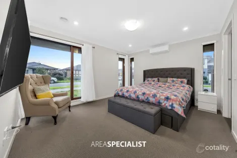 Property photo of 40 Sandymount Drive Clyde North VIC 3978