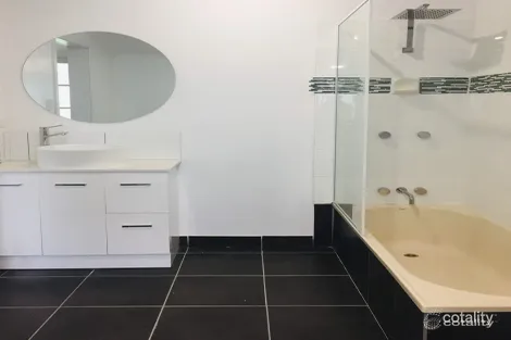 Property photo of 18 Glen Isla Road Glen Isla QLD 4800